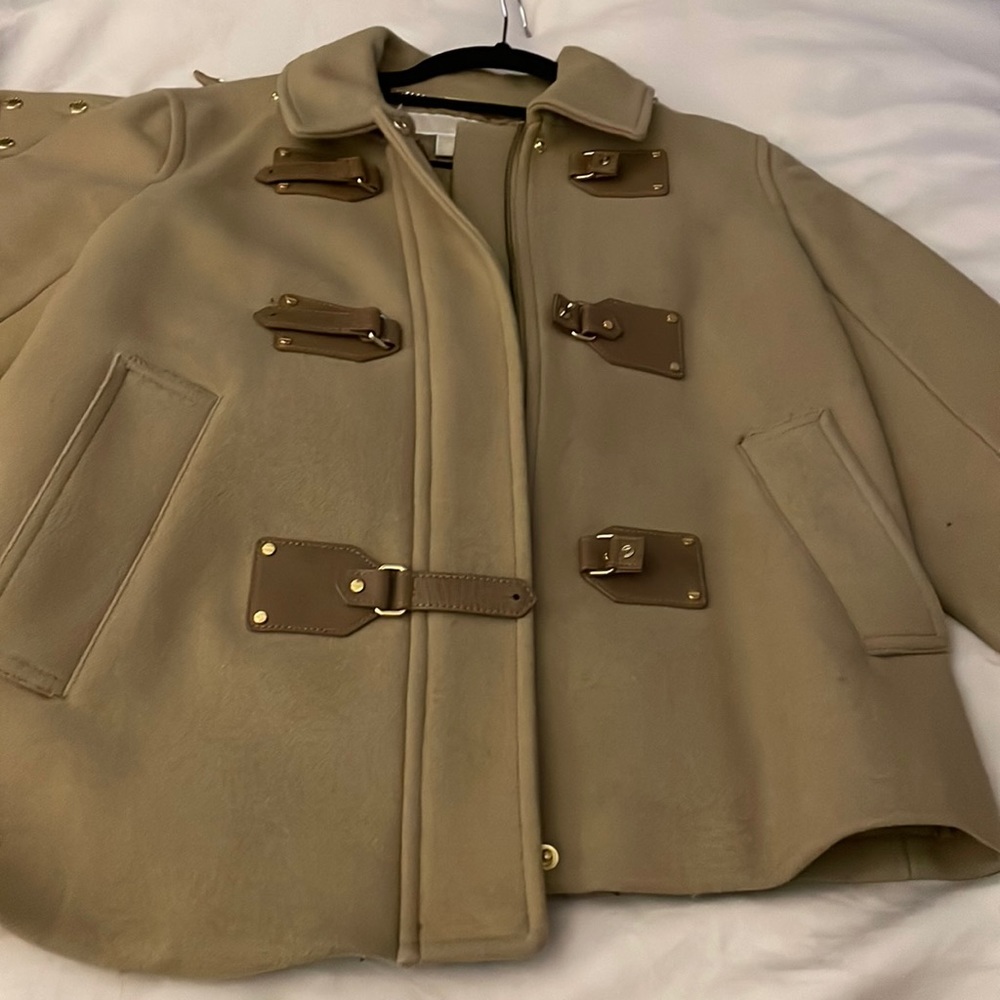 Beautiful hooded wool jacket